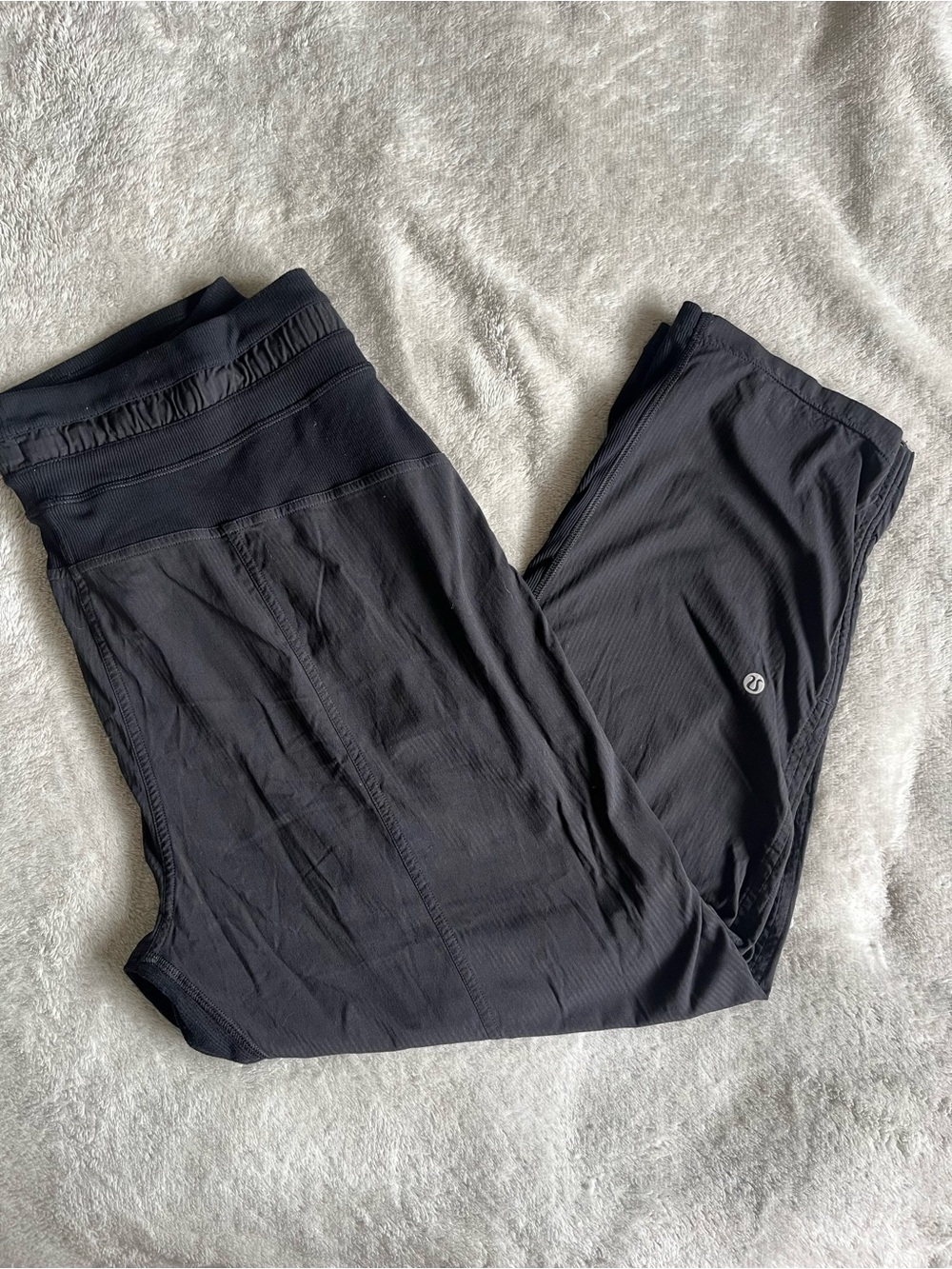 Lululemon Dance Studio Mid-Rise Crop Pants 25” size 12 Black